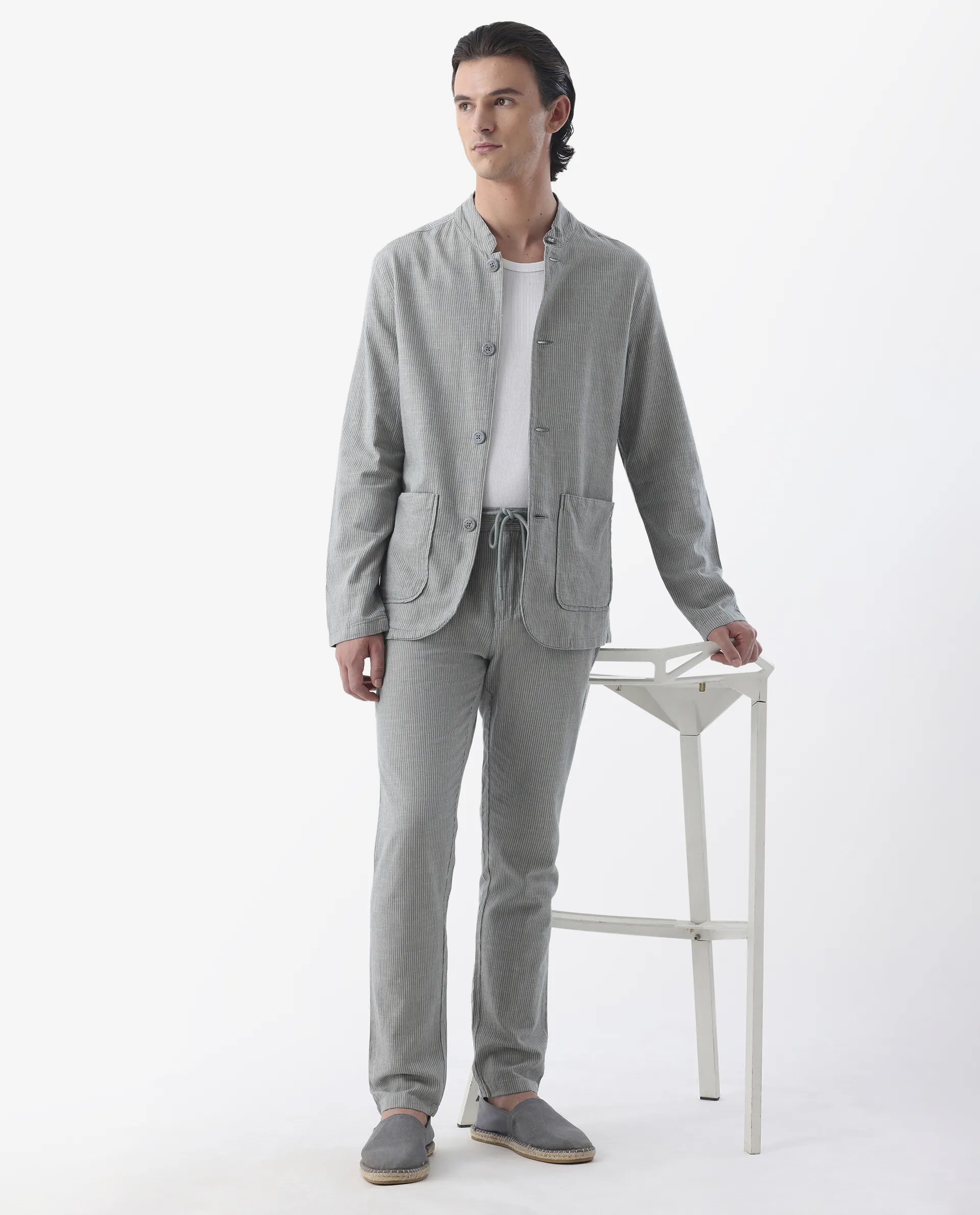Rare Rabbit Men's Brera Green Linen Blend Plain Regular Fit Trouser