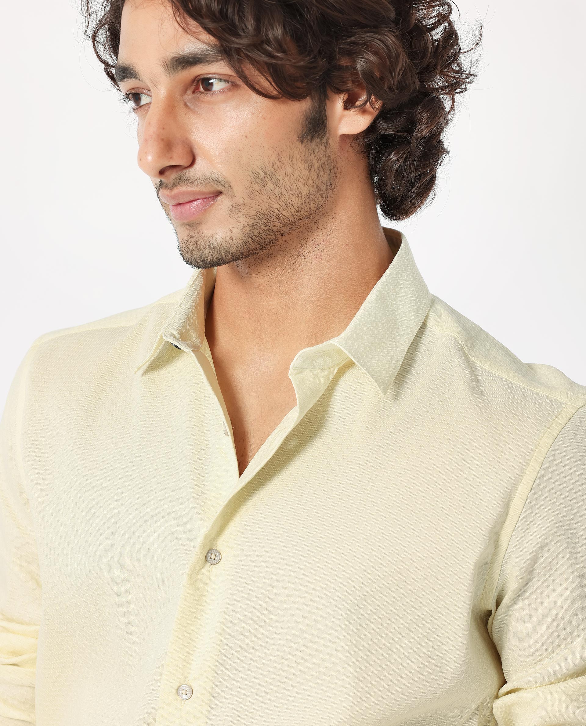 Rare Rabbit Men's Gleny Yellow Cotton Plain Tailored Fit Full Sleeve Collared Shirt