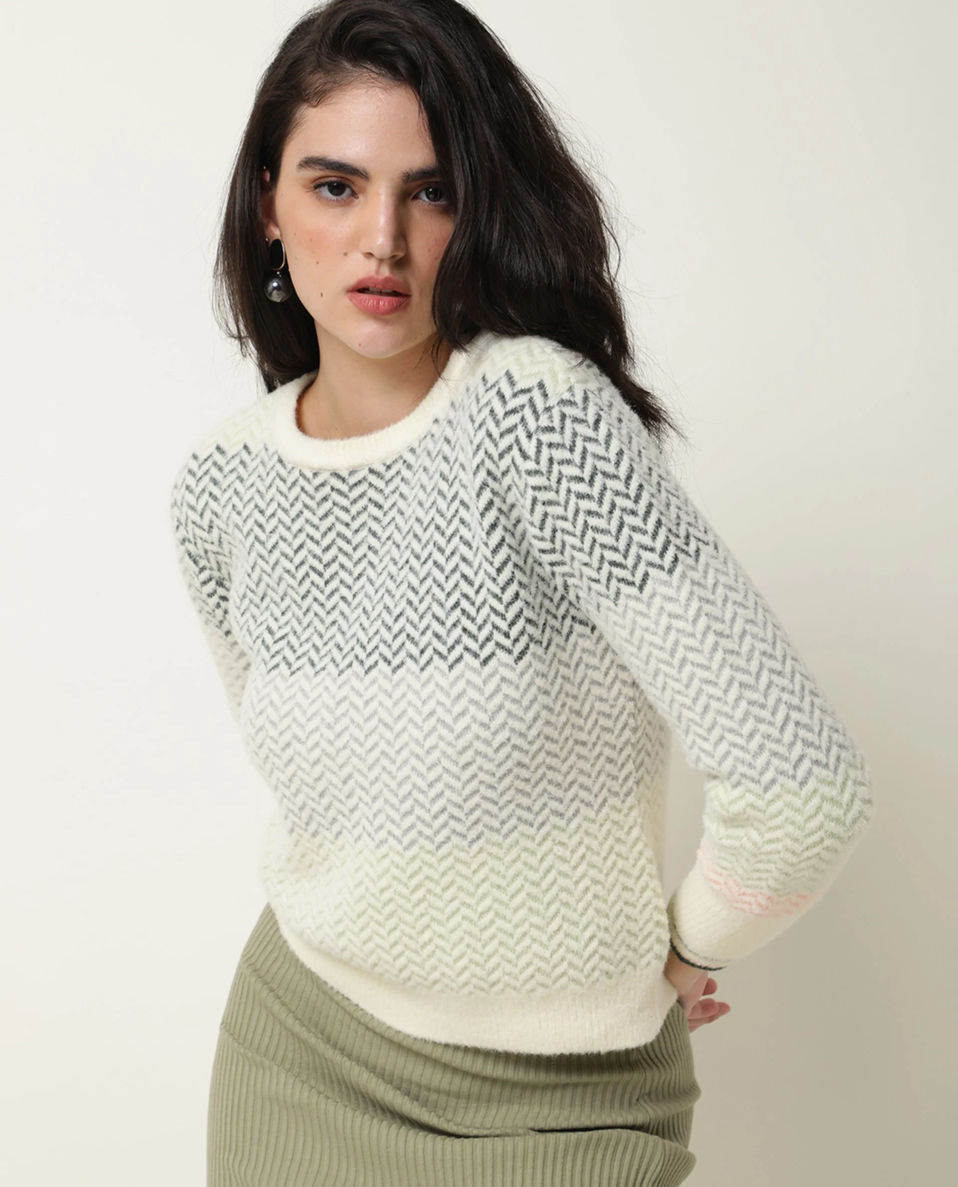 Rareism Women's Herring Offwhite Nylon Crew Neck Color Block Knee Length Regular Fit Sweater