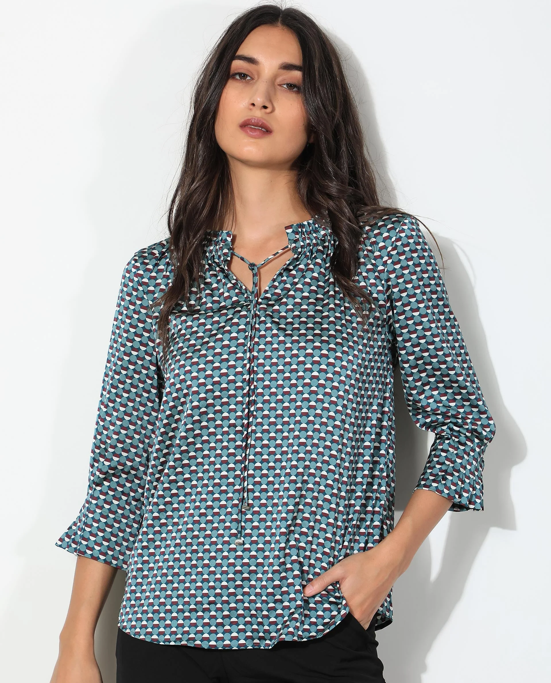 Rareism Women's Ivy Multi Polyester Sweetheart Neck Geometric Print Puff Sleeves Regular Fit Top
