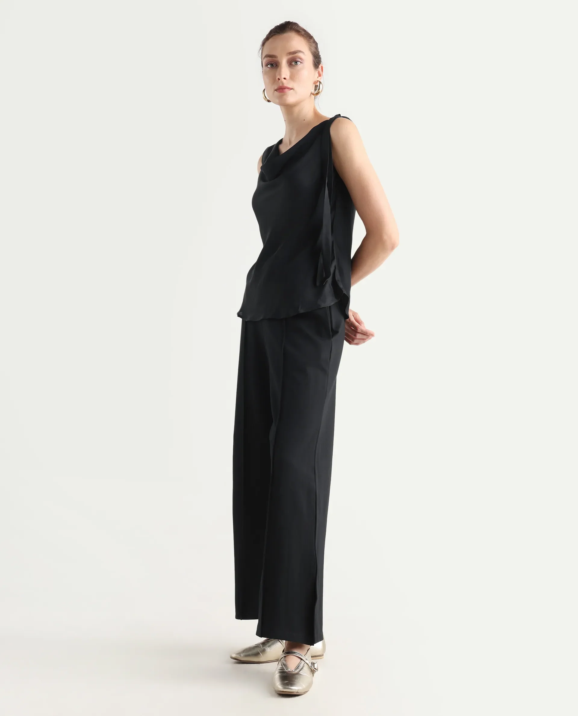 Rareism Women's Jancuri Black Rayon Blend Plain Ankle Length Straight Fit Travel Trouser
