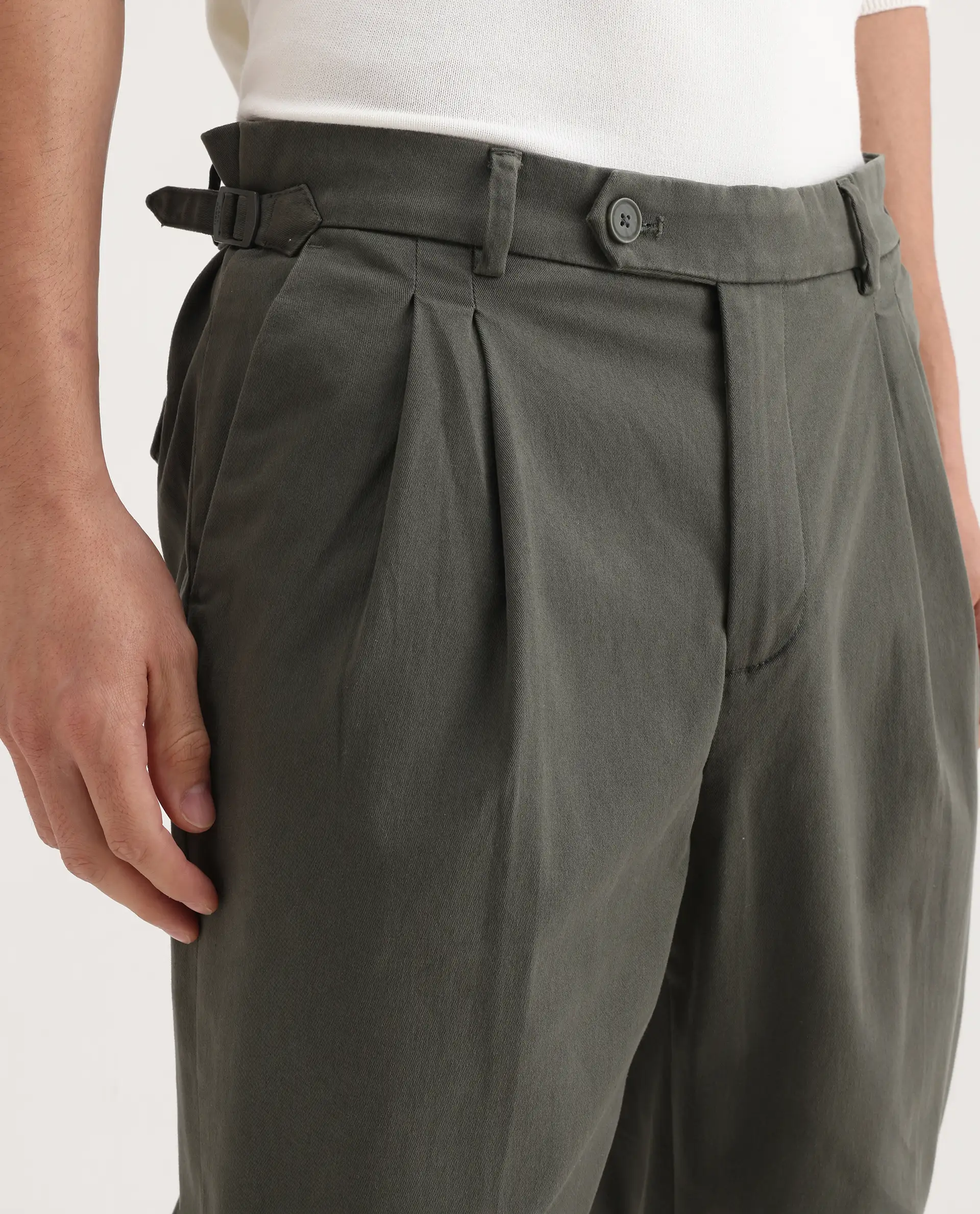 Rare Rabbit Men's Leni Olive Cotton Blend Plain Baggy Fit Gurkha Trouser - Image 3