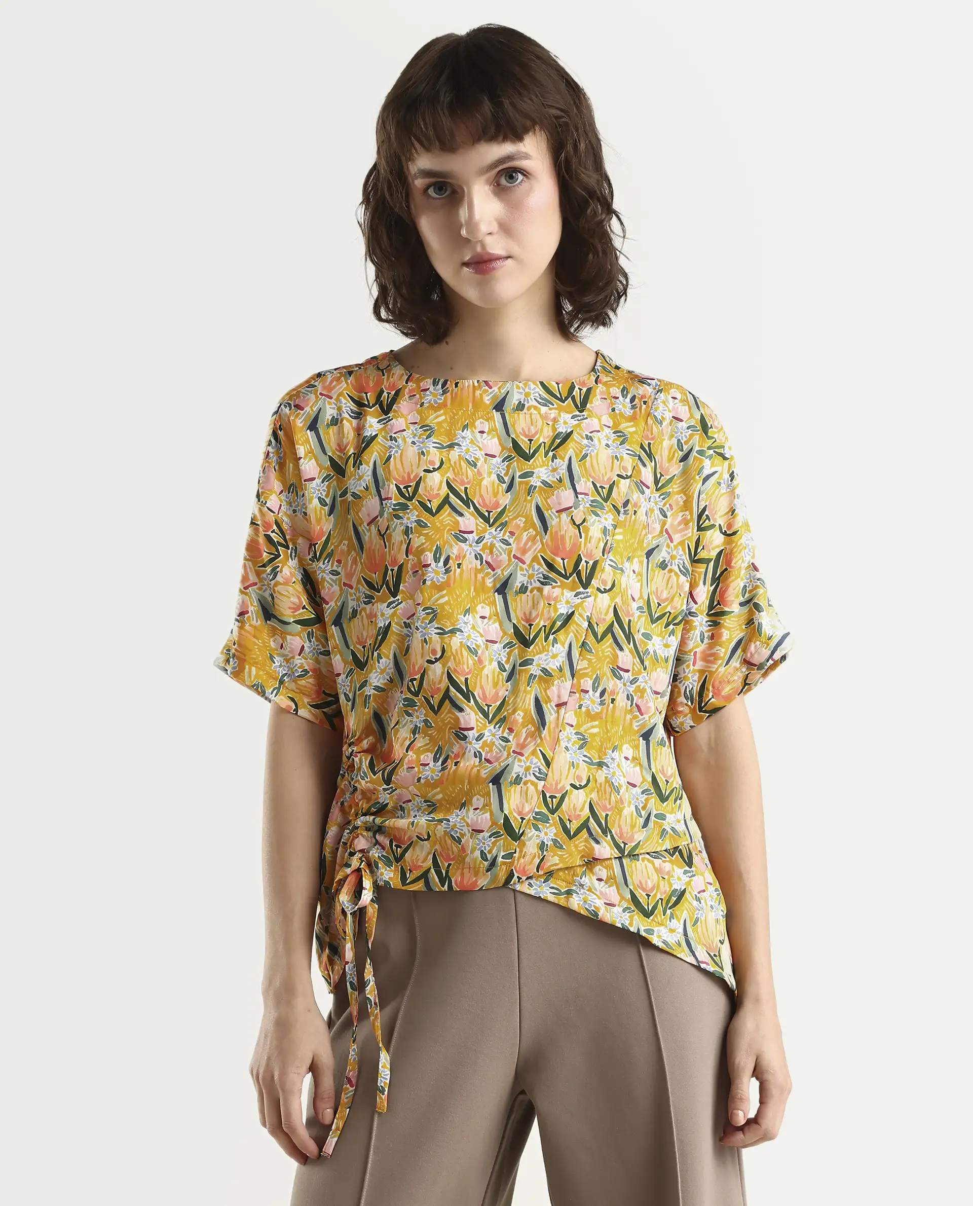 Rareism Women Pai Yellow Top Short Sleeves Printed