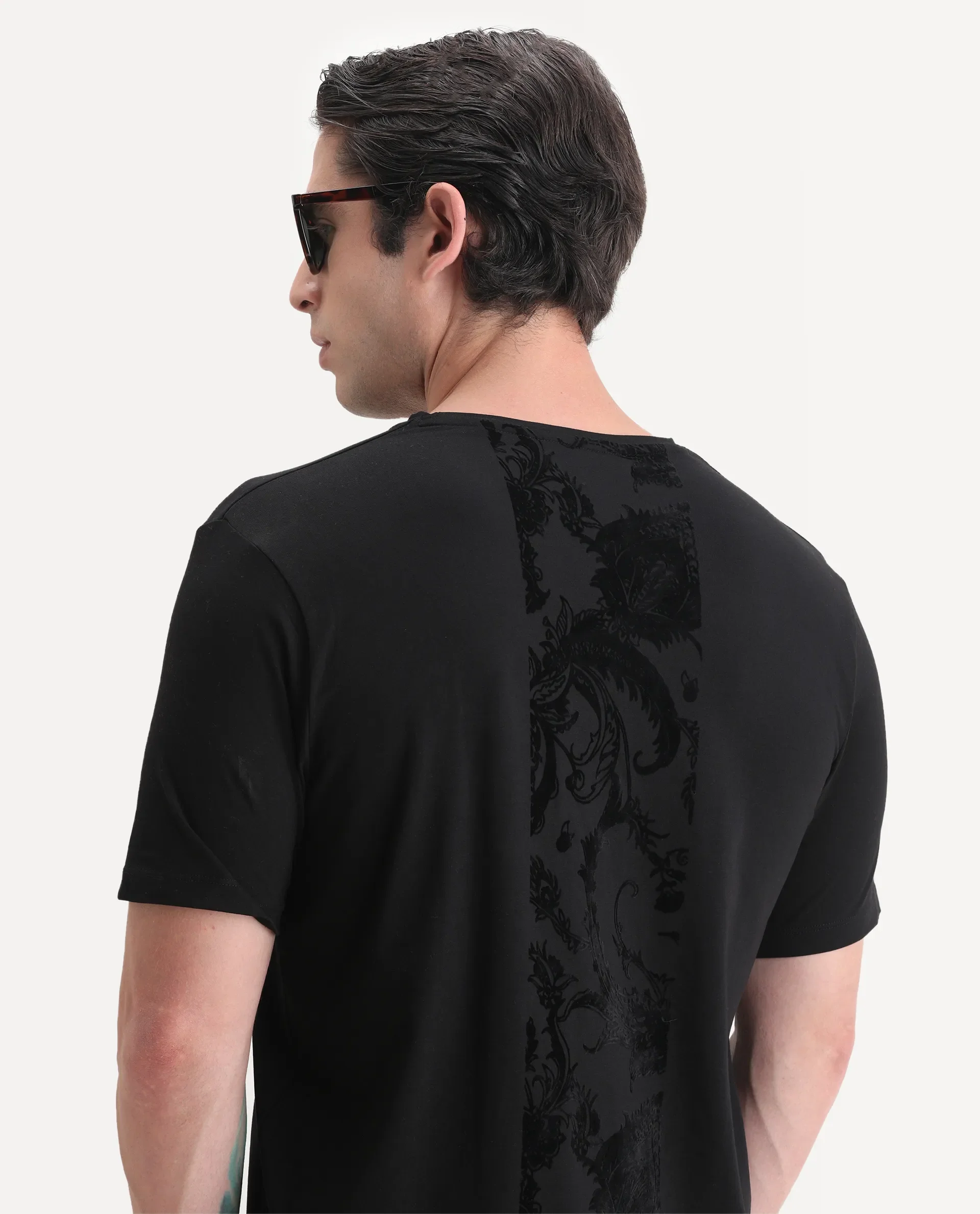 Rare Rabbit Men's Paig Black Cotton Blend Plain Relaxed Fit Half Sleeve Crew Neck T-Shirt