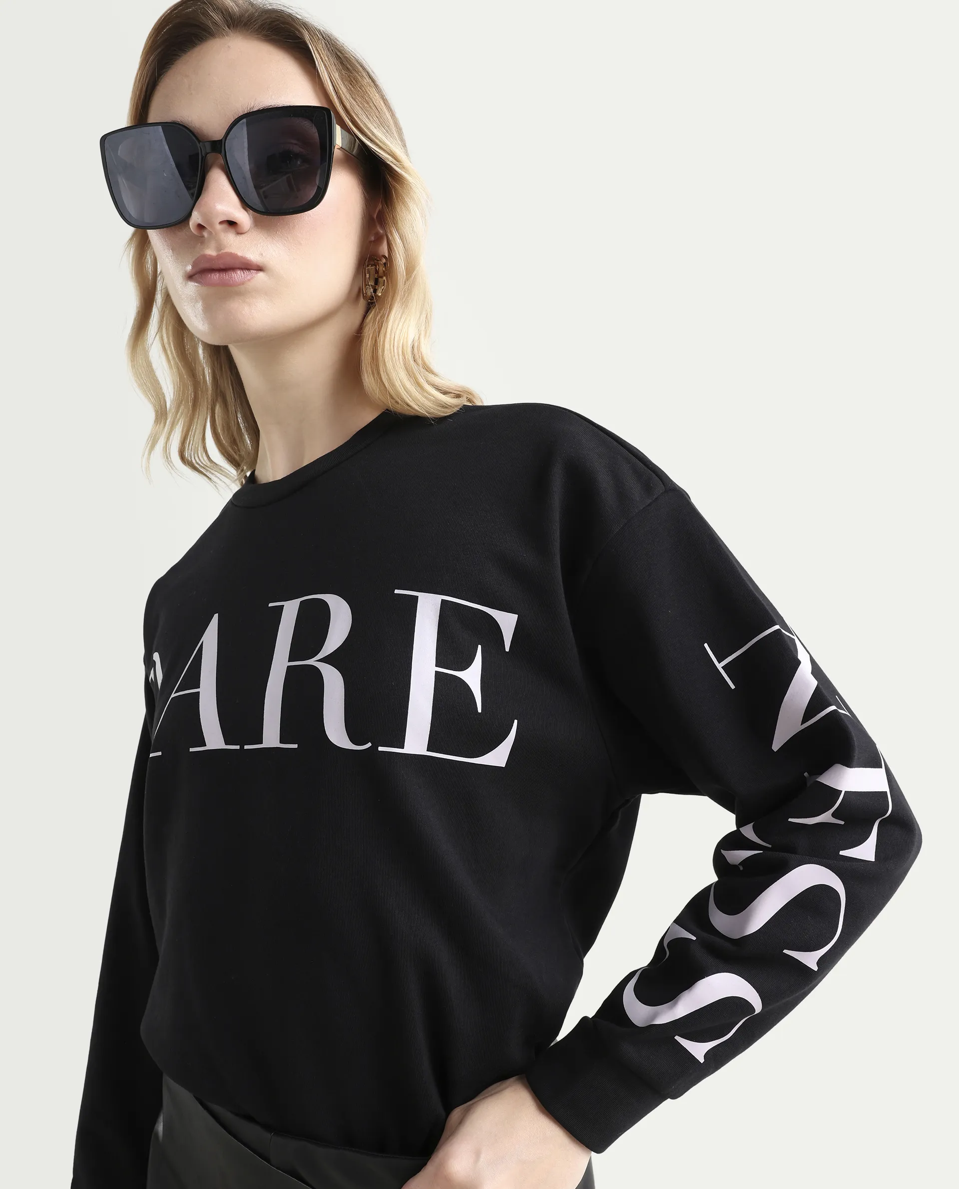 Rareism Women's Shelly Black Polyester Blend Crew Neck Graphic Print Cuffed Sleeve Relaxed Fit Sweatshirt