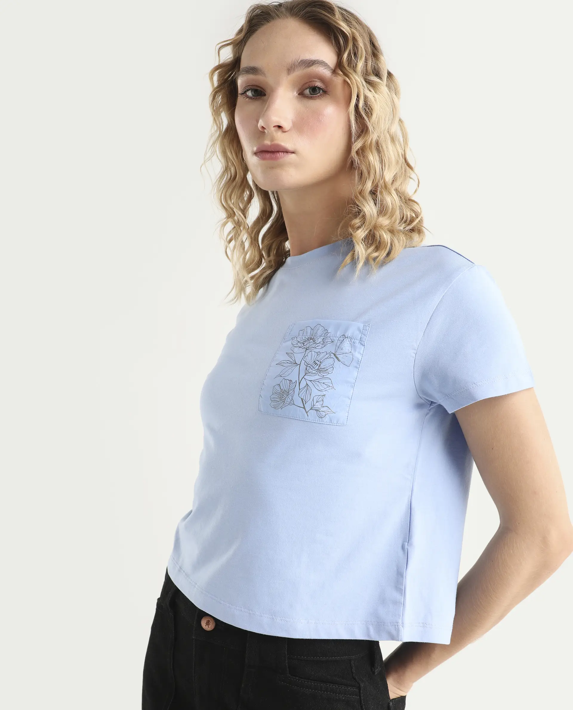 Rareism Women's Strankle Blue Cotton Blend Crew Neck Graphic Print Crop Regular Fit T-Shirt