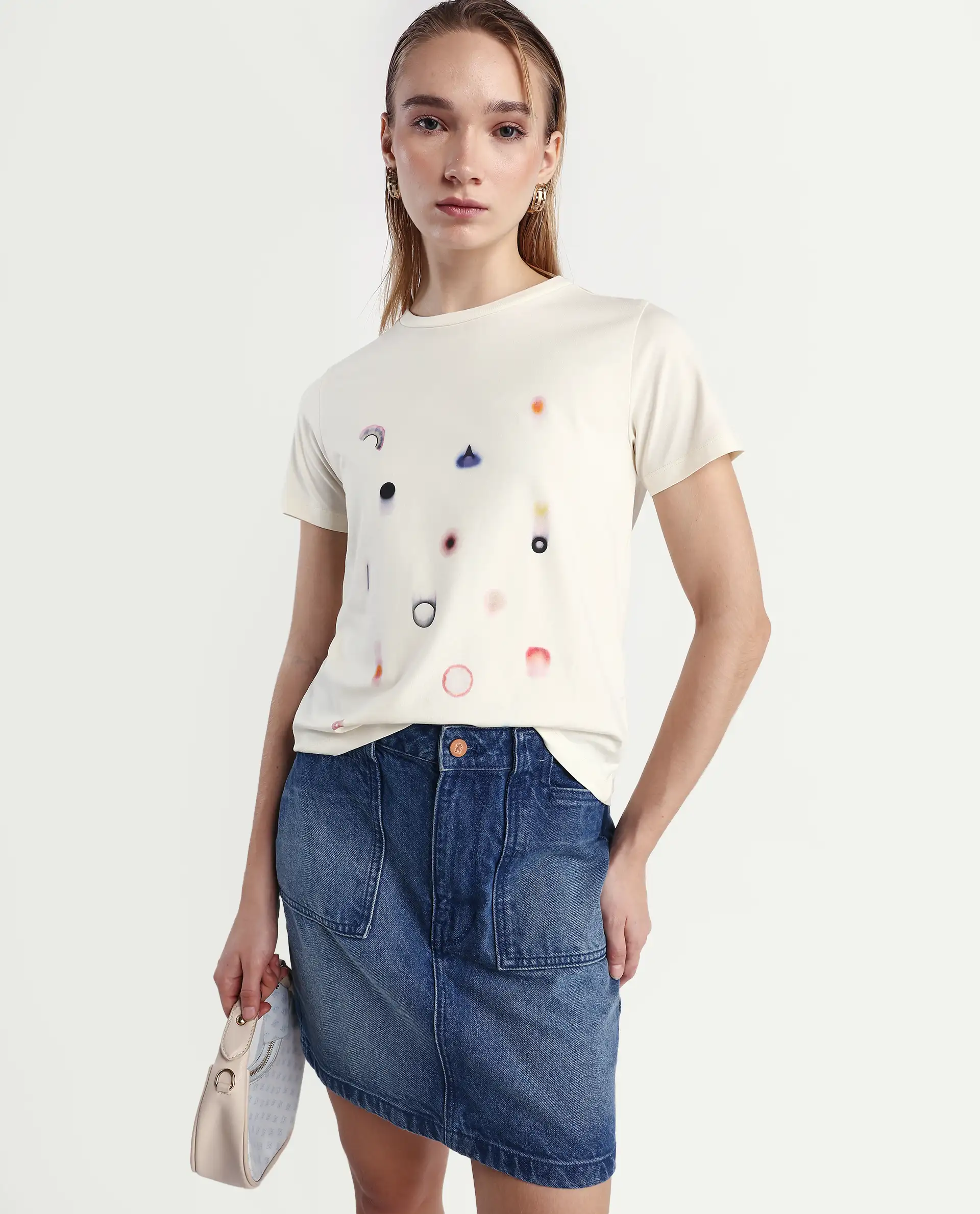 Rareism Women's Tye Off White Cotton Blend Crew Neck Regular Fit T-Shirt
