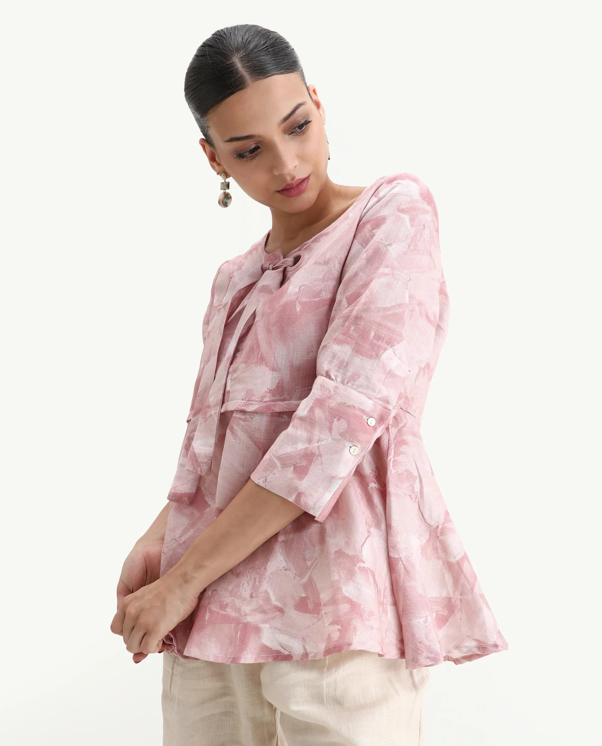 Rareism Women's Victor Pink Sweetheart Neck Printed Tailored Top